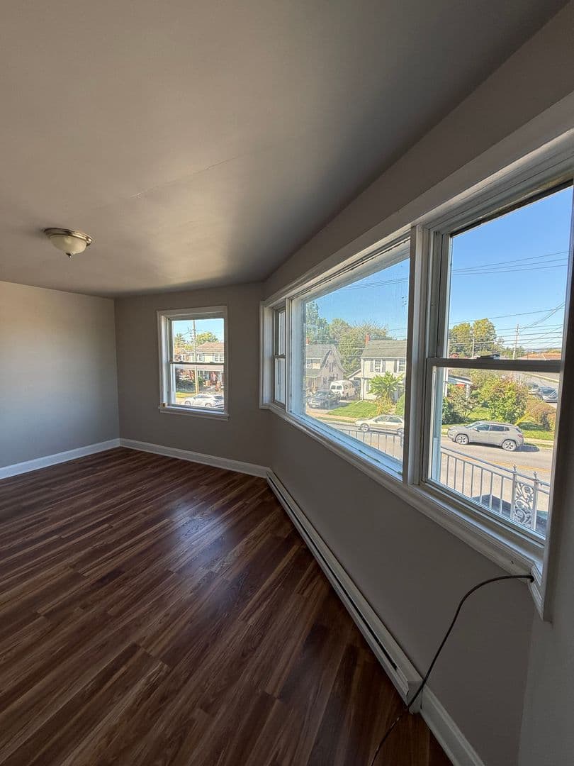 Chambersburg Apartment: 800 S 4th St