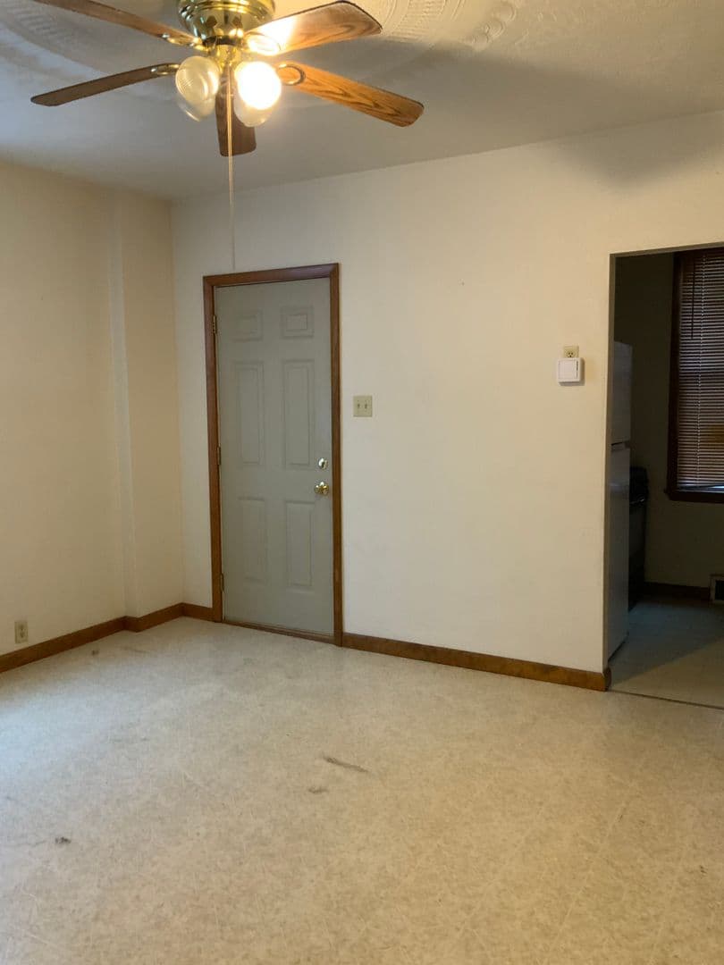 Johnstown House: 337 Decker Ave