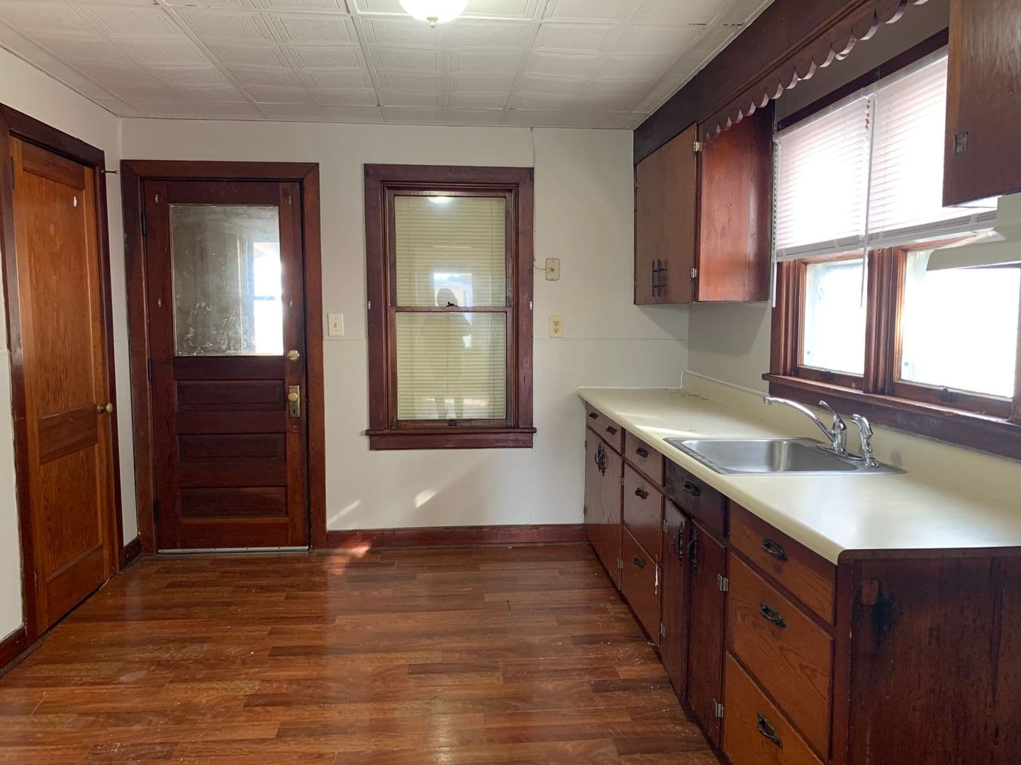 Chambersburg House: 79 S Federal St