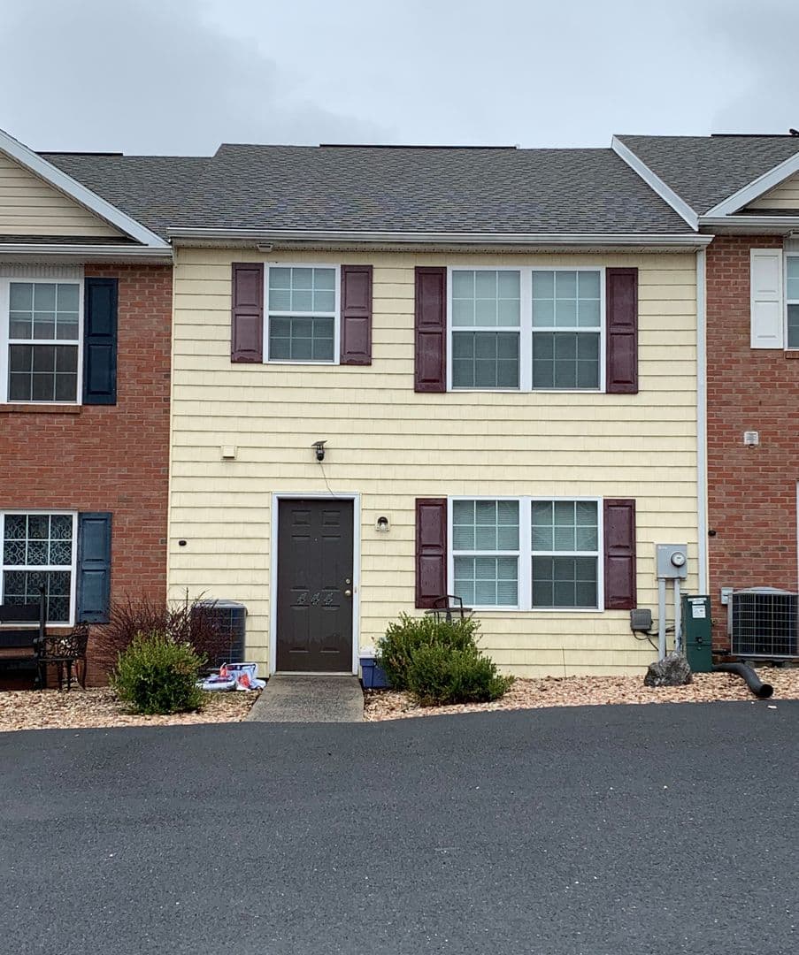 Chambersburg Apartment: 442-456 Lantern Ln