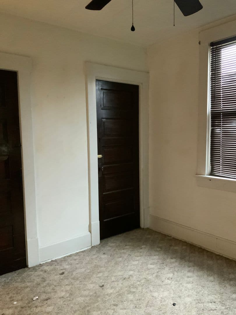 Johnstown House: 337 Decker Ave