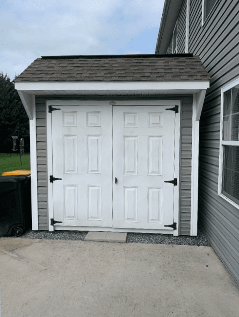 Chambersburg Apartment: 442-456 Lantern Ln