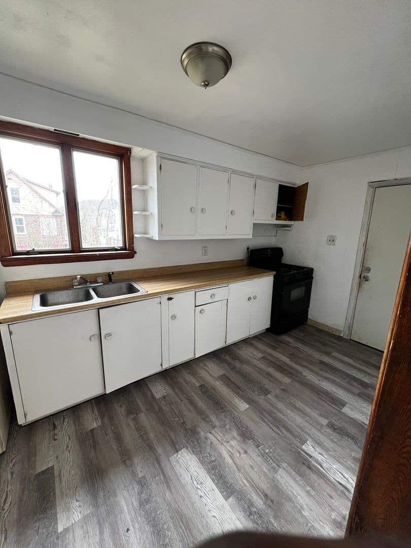 Johnstown Apartment: 162 Jacob Street