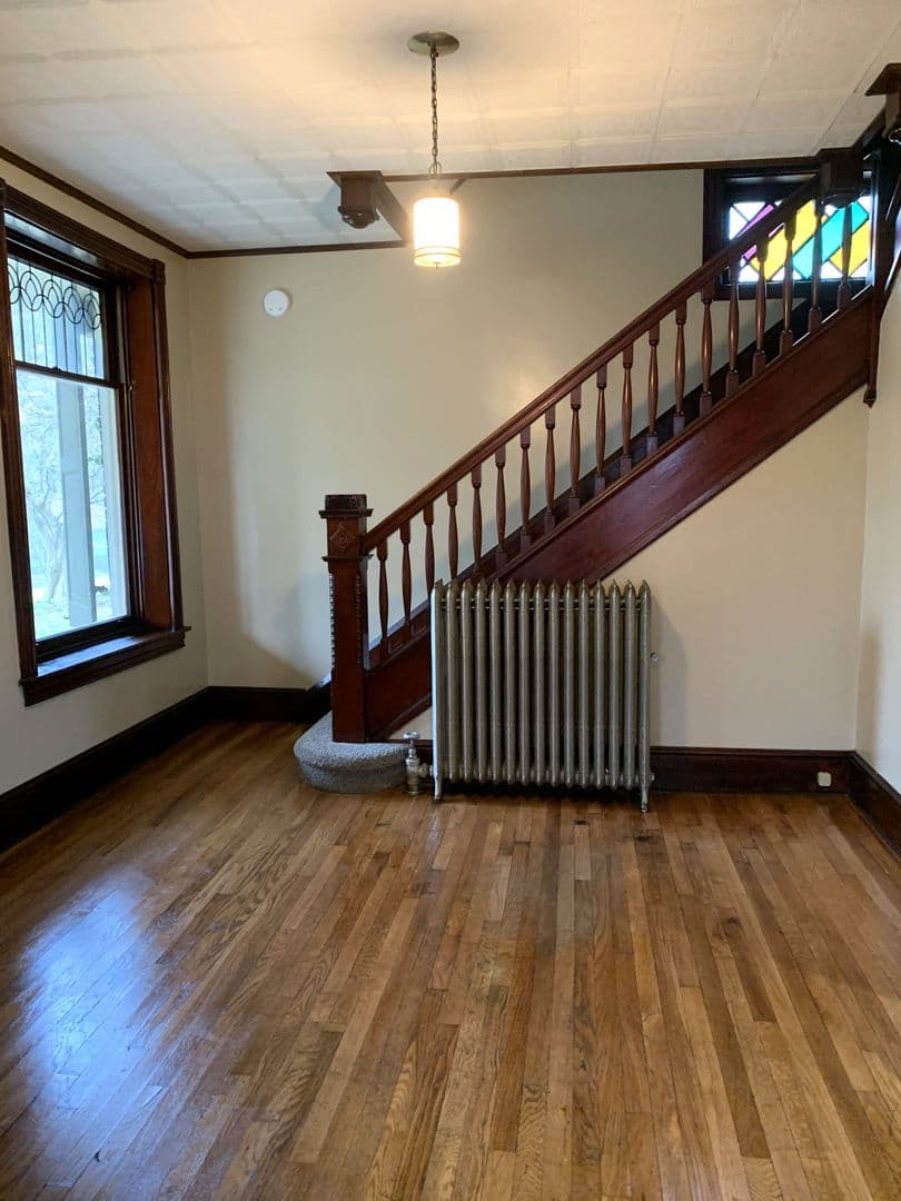 Shippensburg House: 218 N Prince St