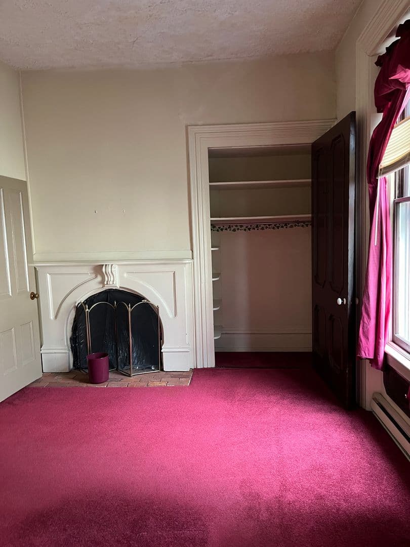 Chambersburg Apartment: 127 Lincoln Way W