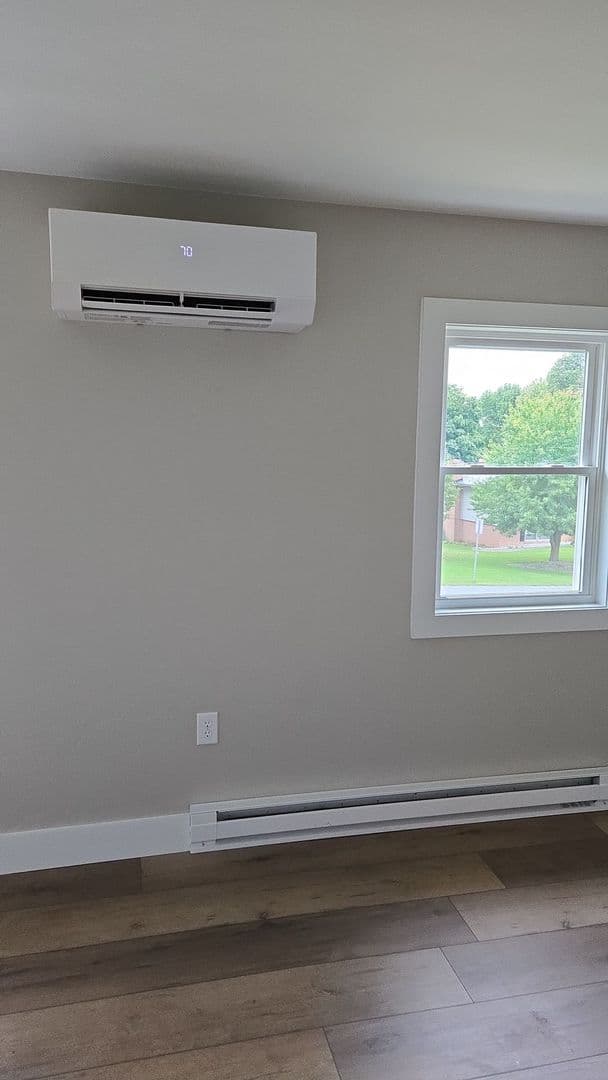 Chambersburg House: 6269 Mountain View Dr