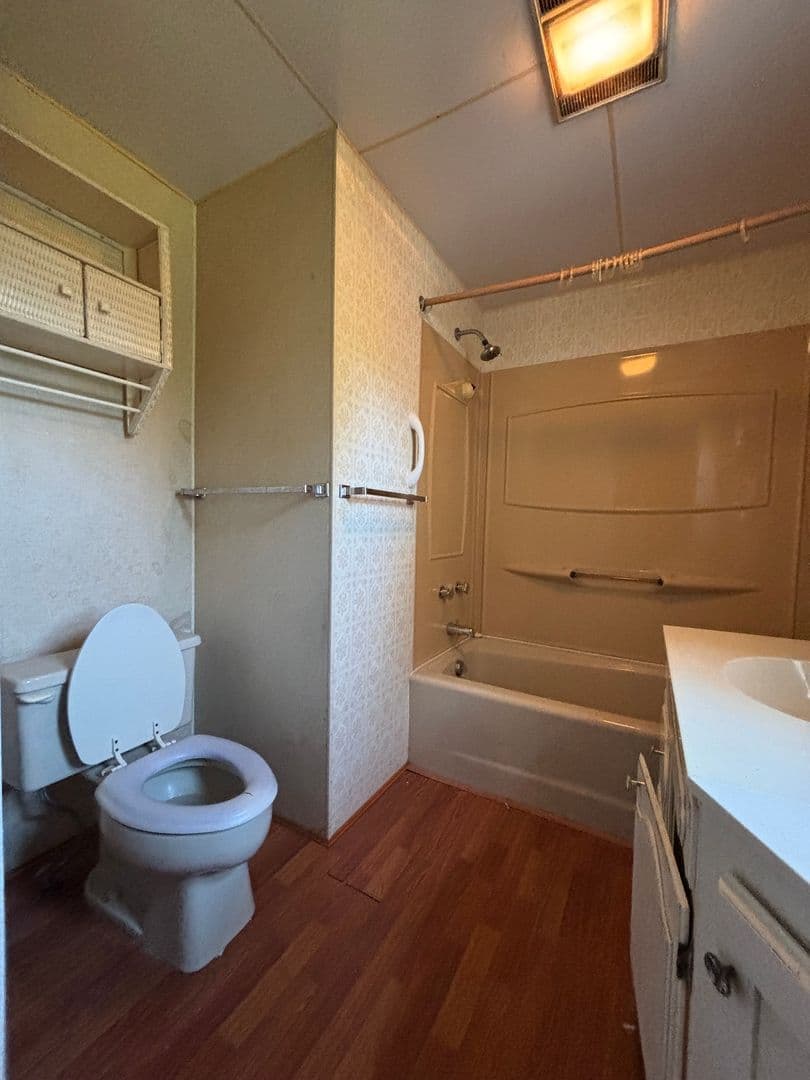 Johnstown House: 216 Leon st