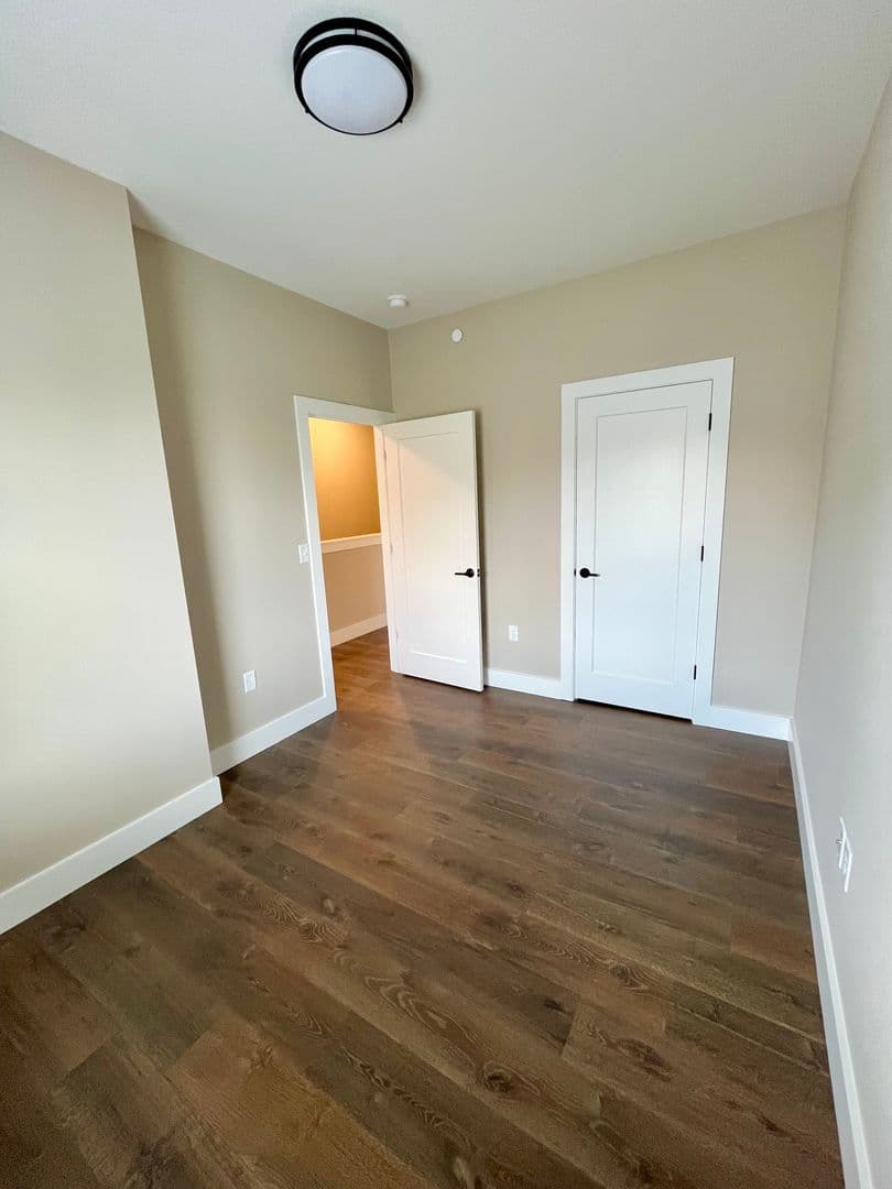 Waynesboro Apartment: 13-23 Philadelphia Ave
