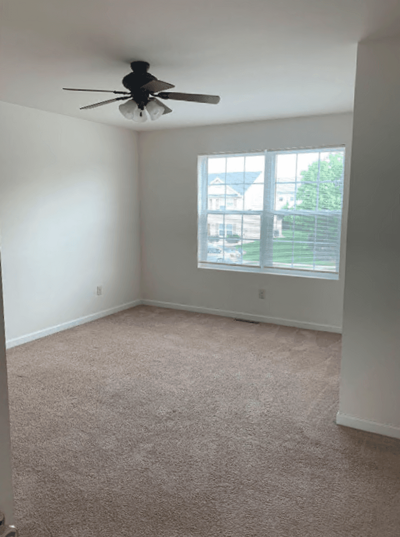 Chambersburg Apartment: 442-456 Lantern Ln