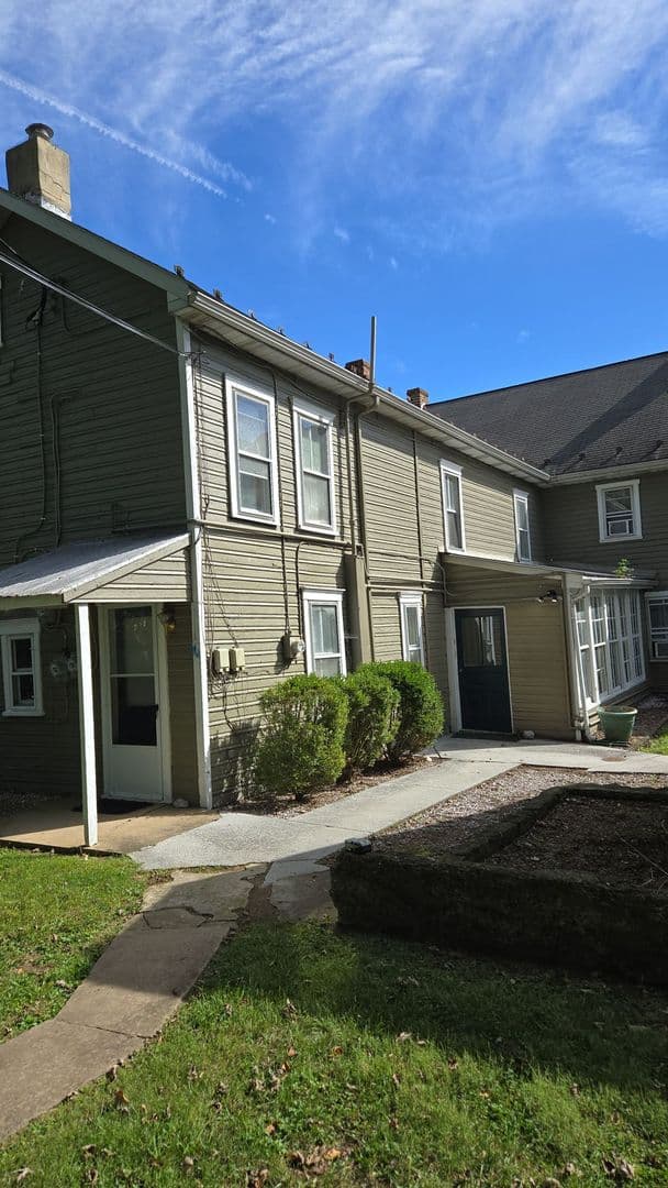 Mercersburg Apartment: 106-108 S Main St