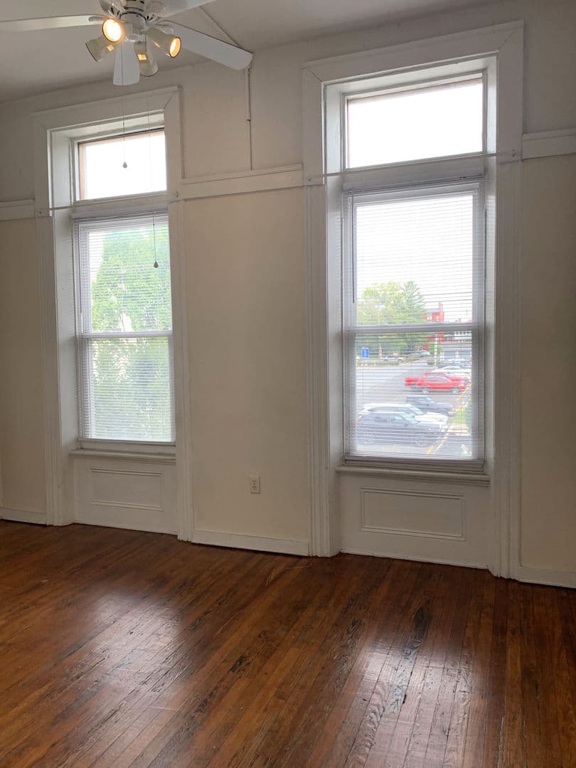 Chambersburg Apartment: 149 S Main St