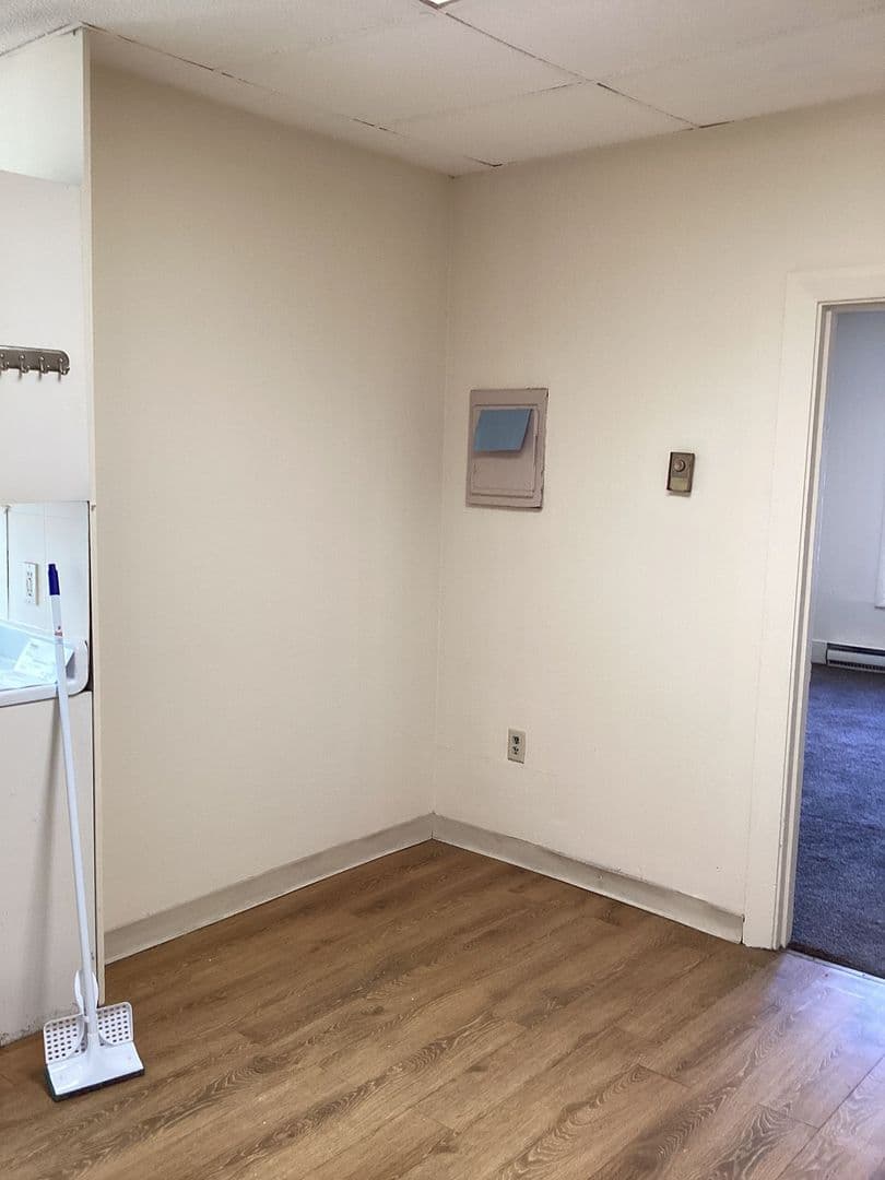 Shippensburg Apartment: 212 E King St