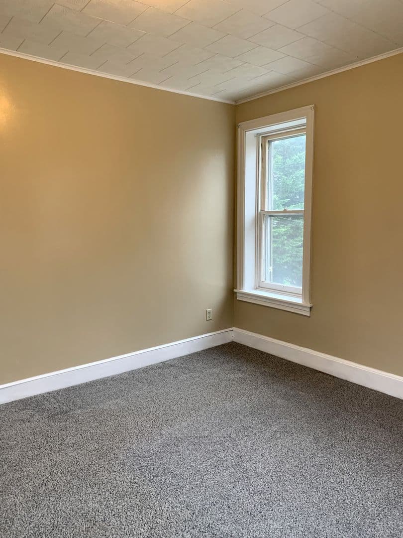 Shippensburg House: 218 N Prince St