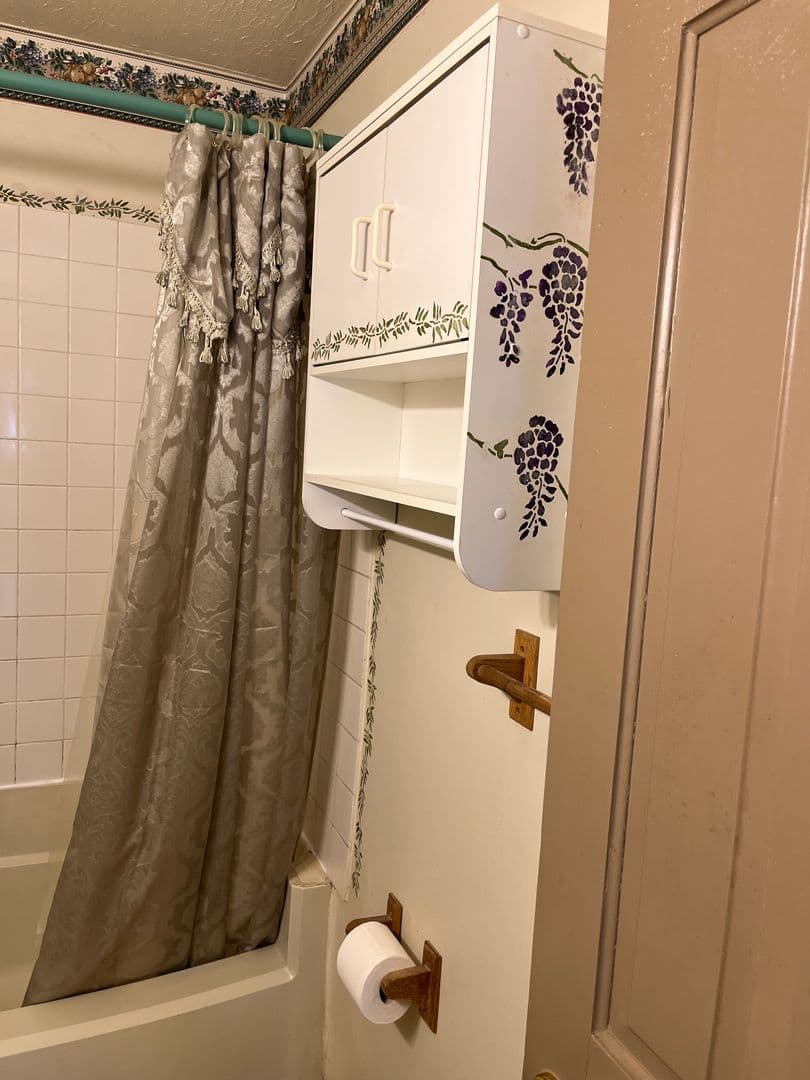 Chambersburg Apartment: 127 Lincoln Way W