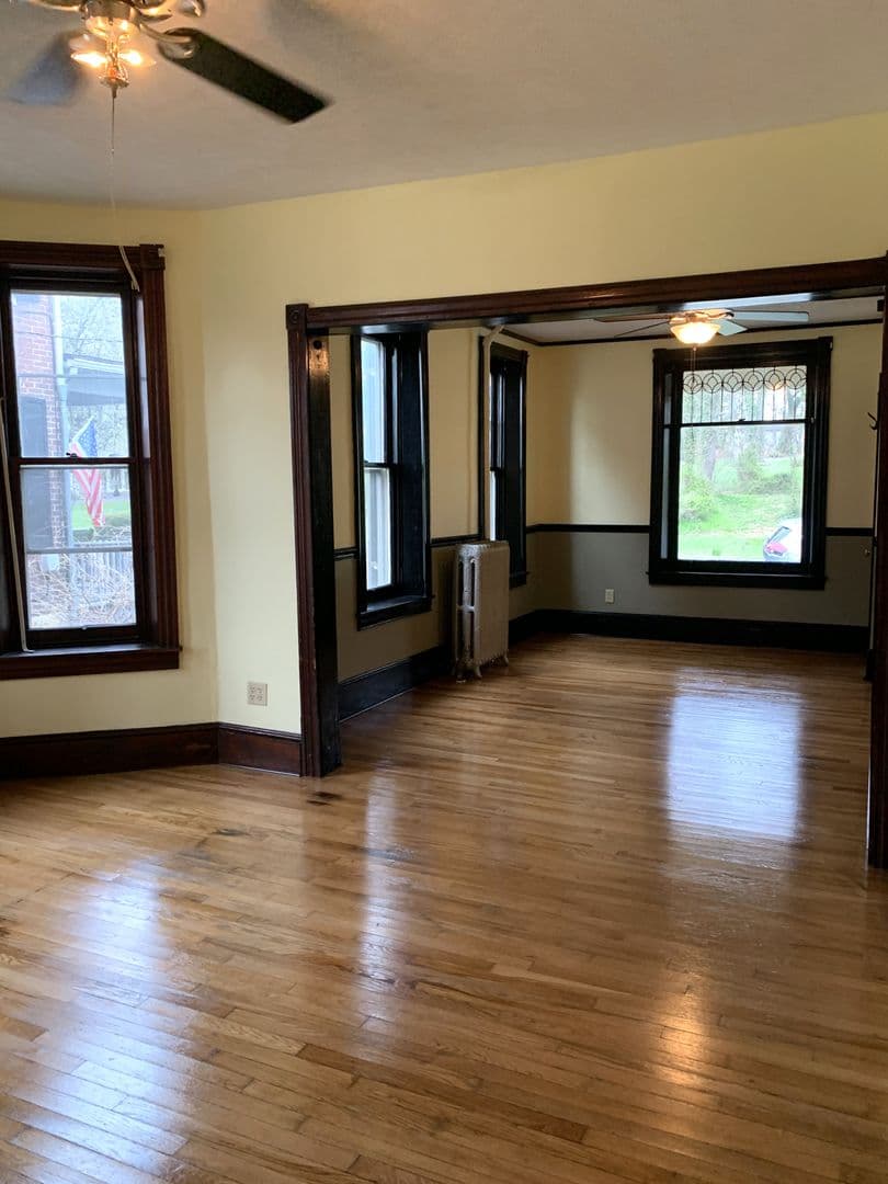 Shippensburg House: 218 N Prince St
