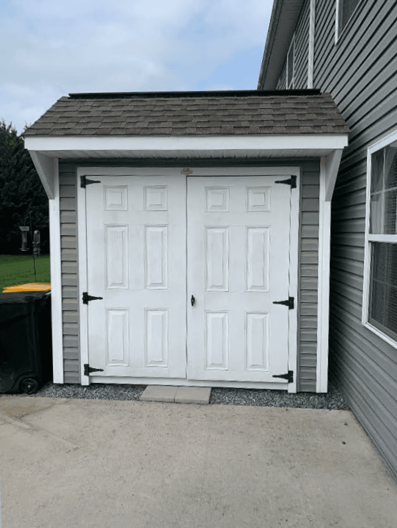 Chambersburg Apartment: 382-396 Lantern Ln