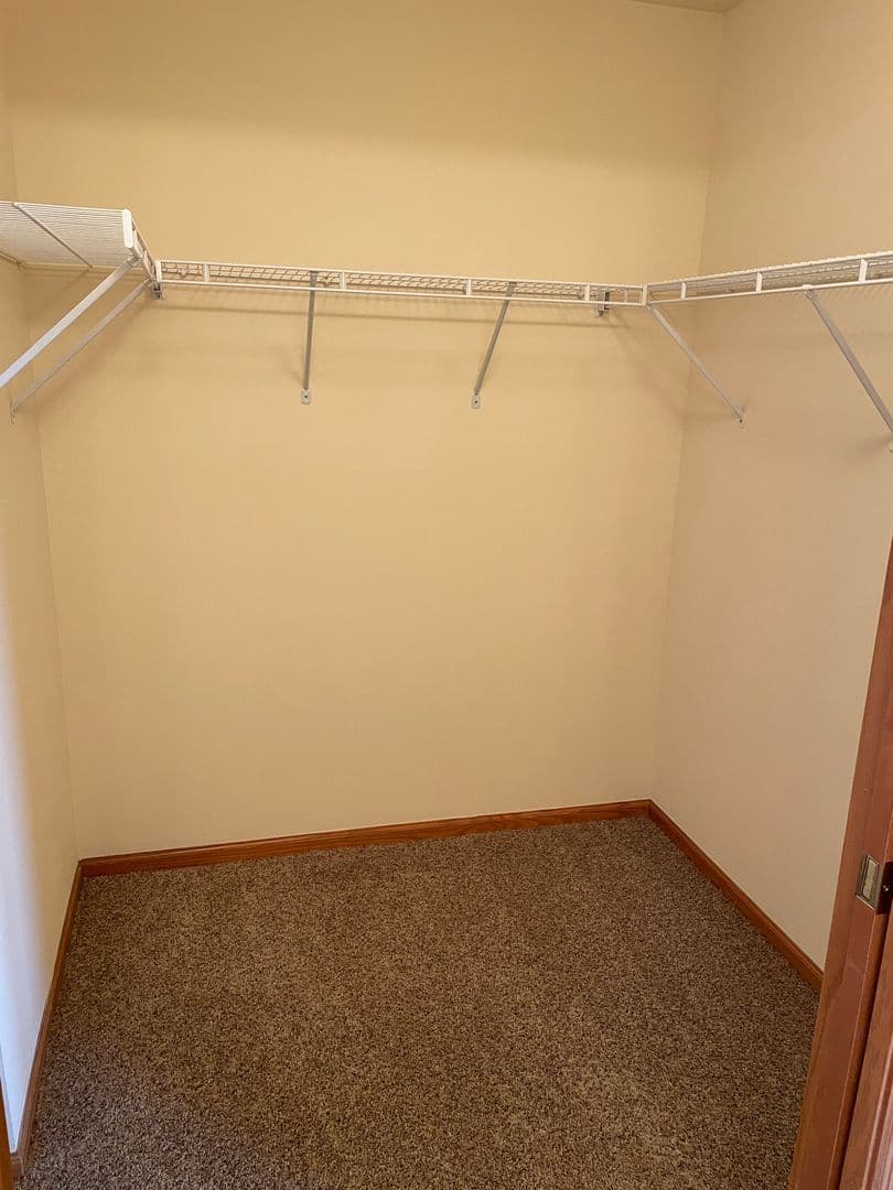Madison Apartment: 925 Harrington Dr