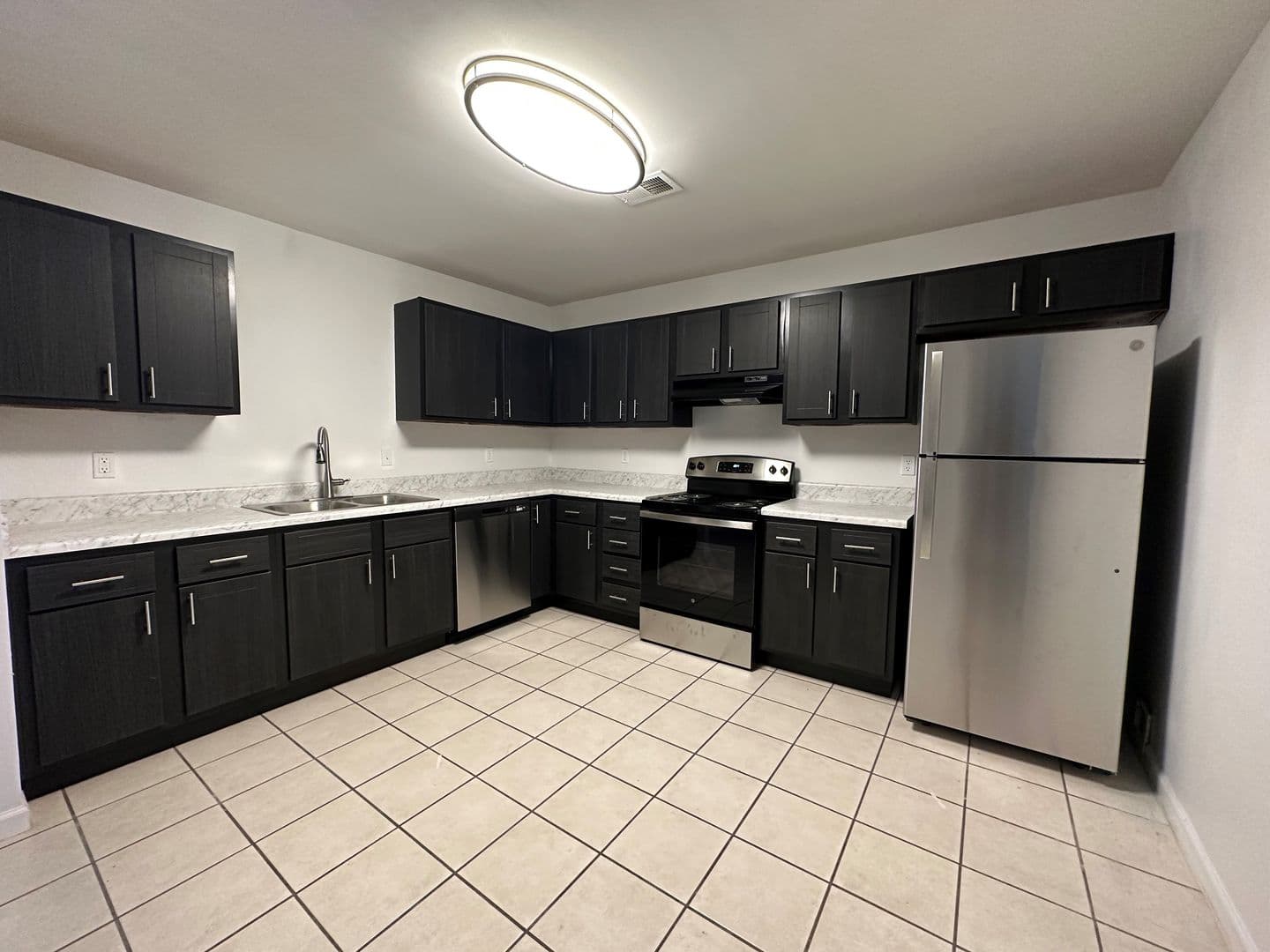 Hernando Apartment: 284 Fountain Lane