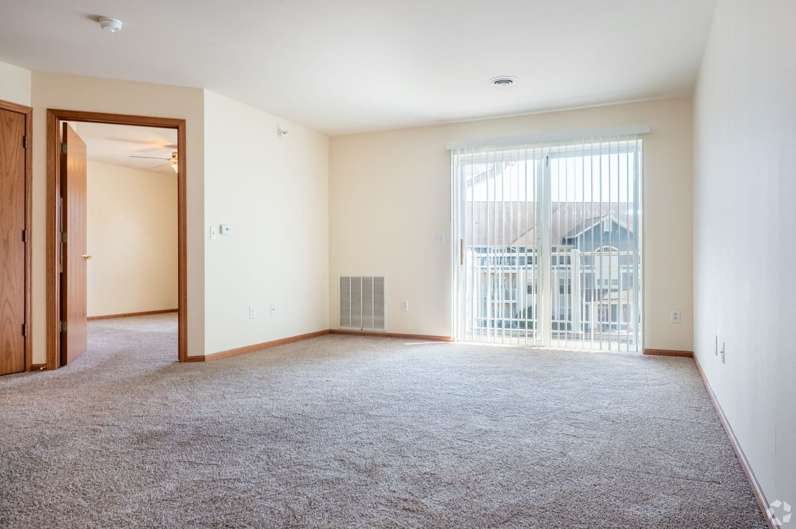 Madison Apartment: 925 Harrington Dr