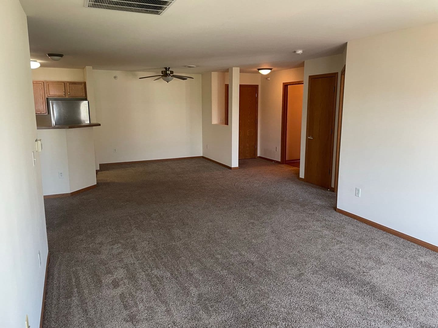 Madison Apartment: 925 Harrington Dr
