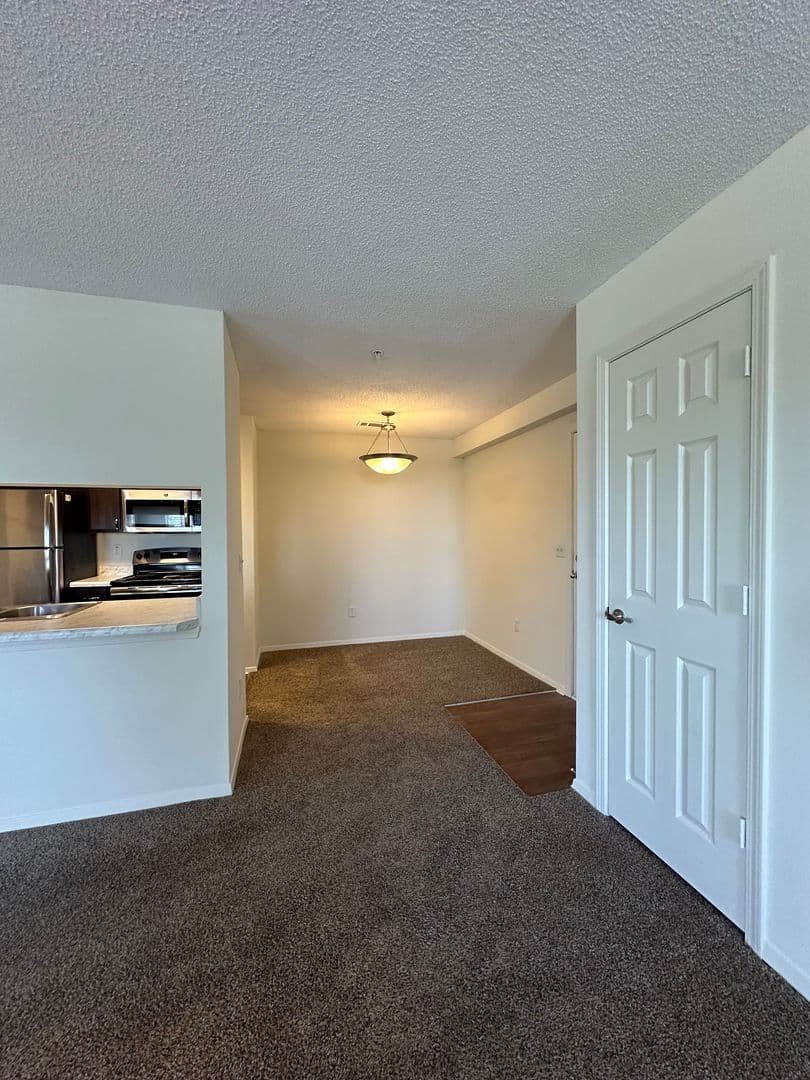Horn Lake Apartment: 4375 Highway 51 North