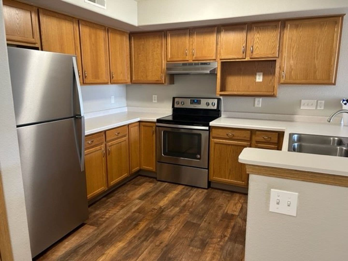 Madison Apartment: 5440 Congress Ave