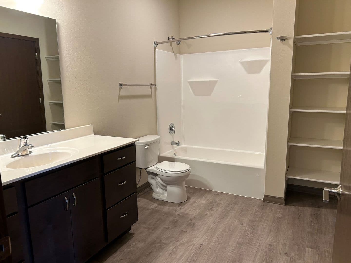 Madison Apartment: 5440 Congress Ave