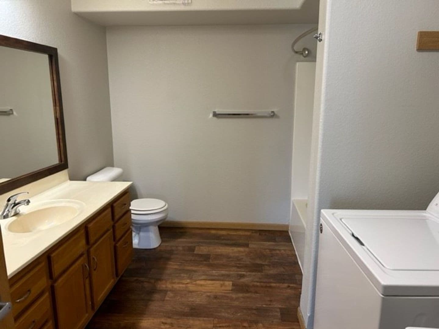 Madison Apartment: 5440 Congress Ave