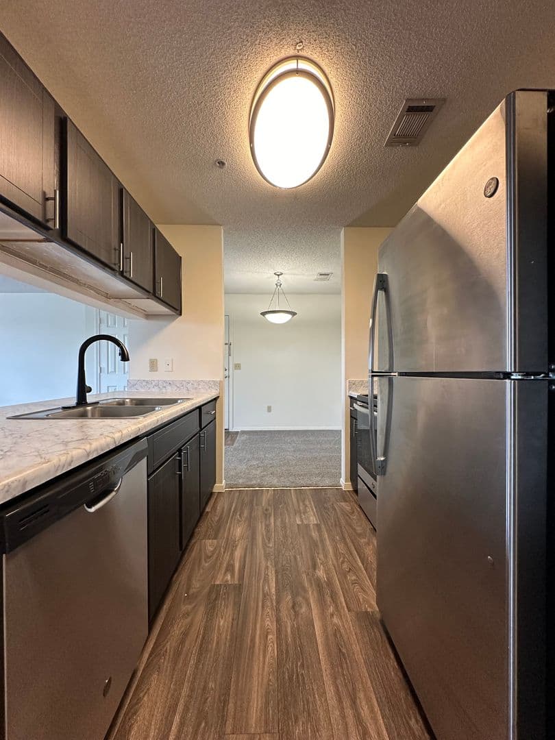 Horn Lake Apartment: 4375 Highway 51 North