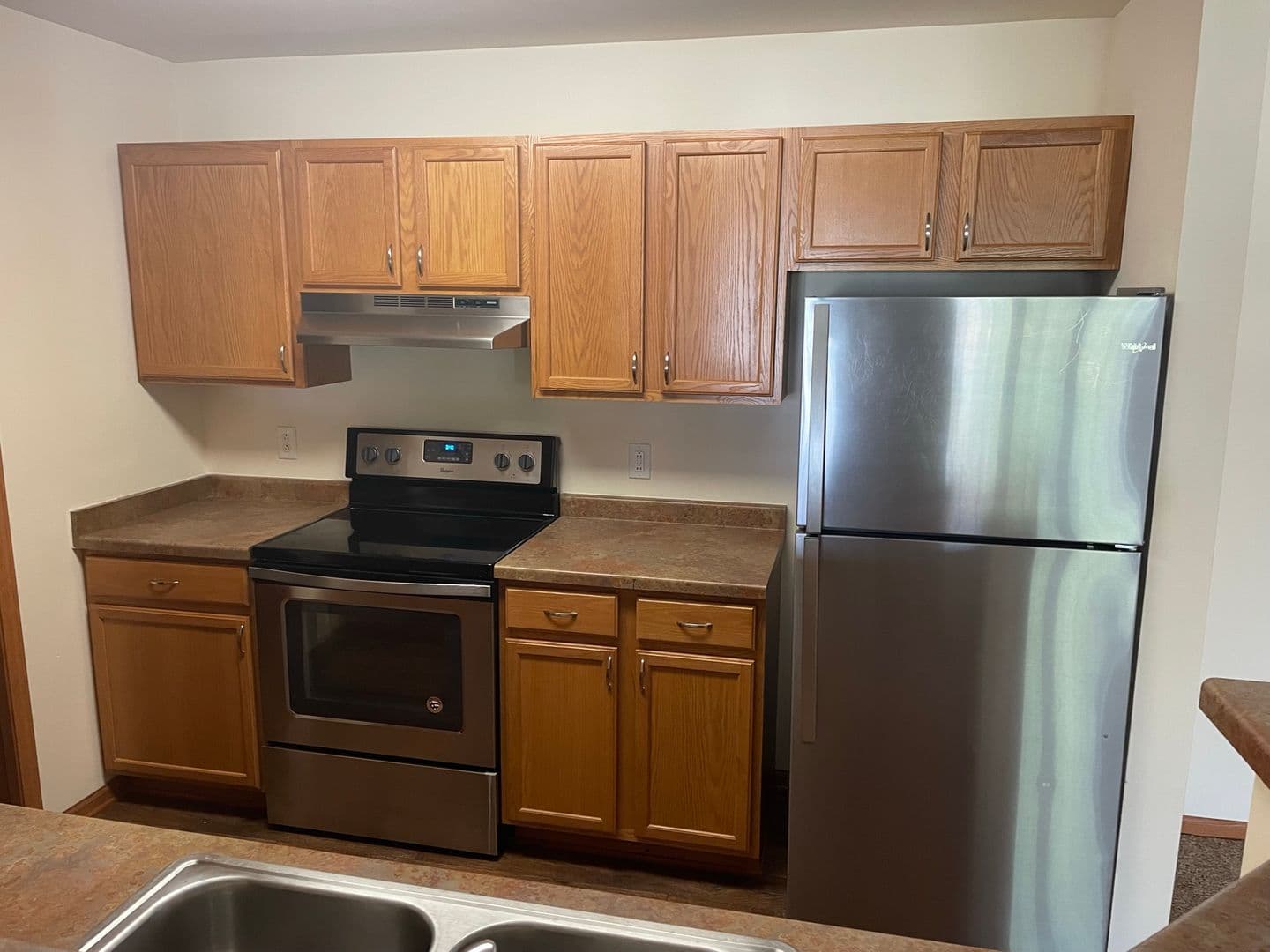 Madison Apartment: 925 Harrington Dr