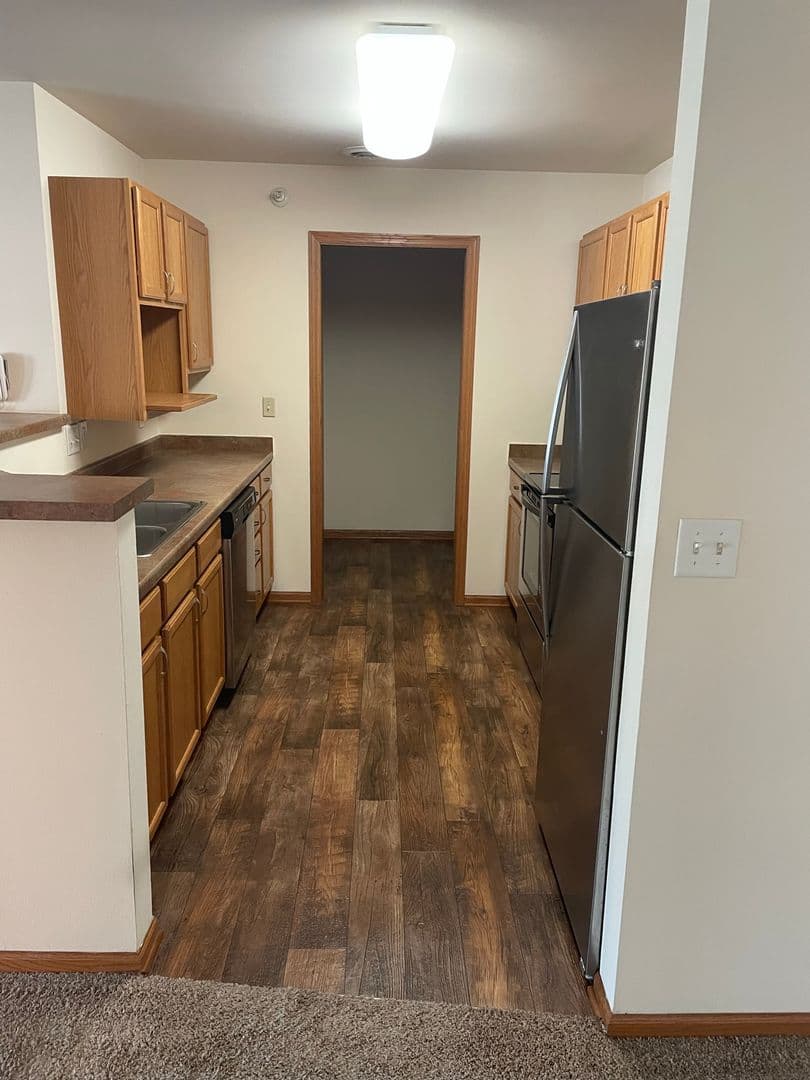 Madison Apartment: 925 Harrington Dr