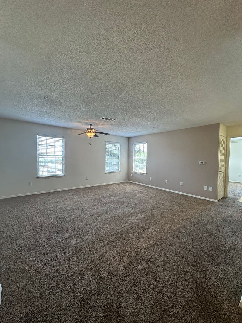 Horn Lake Apartment: 4375 Highway 51 North