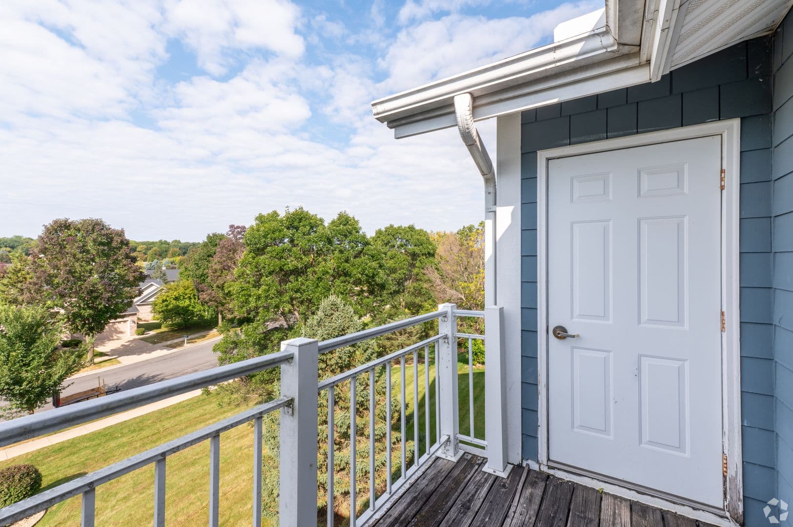 Madison Apartment: 925 Harrington Dr