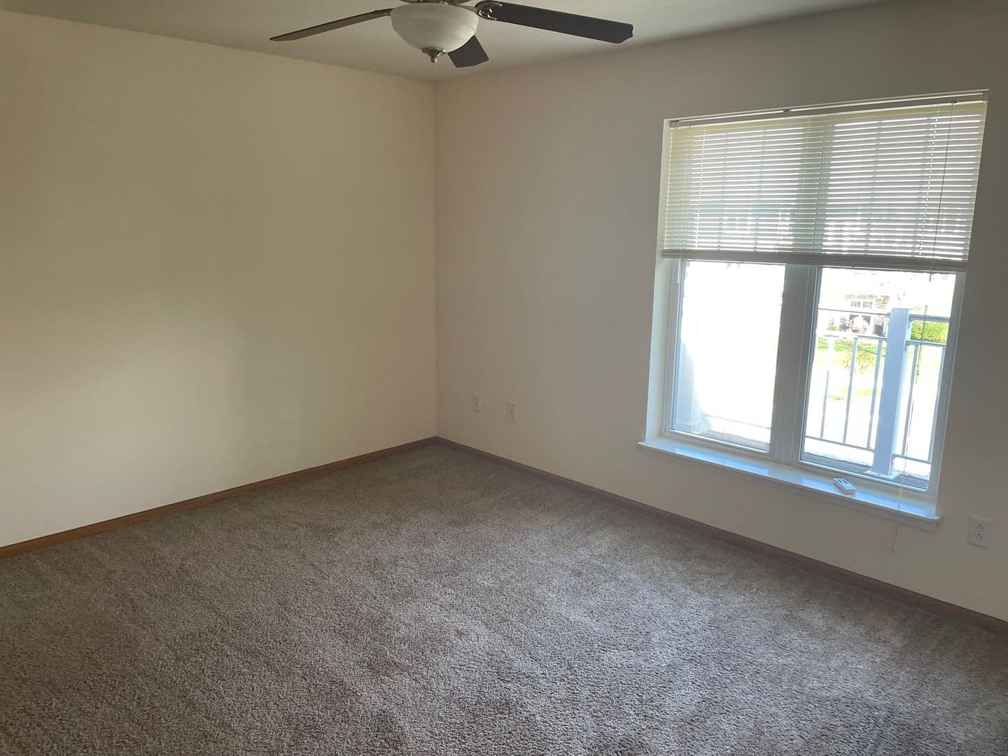Madison Apartment: 925 Harrington Dr