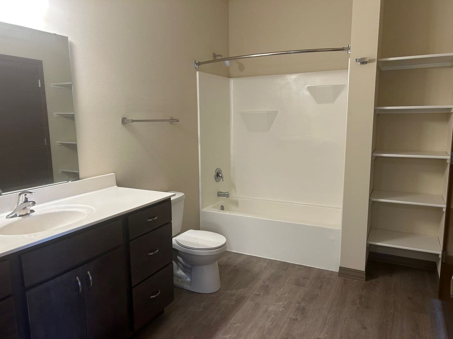 Madison Apartment: 5440 Congress Ave