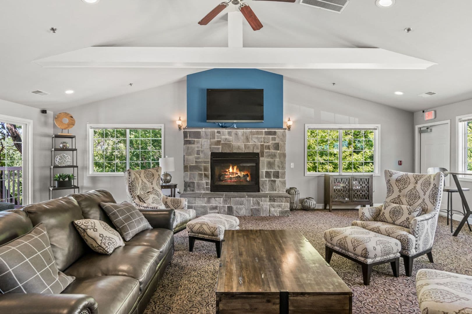 Madison Apartment: 5440 Congress Ave