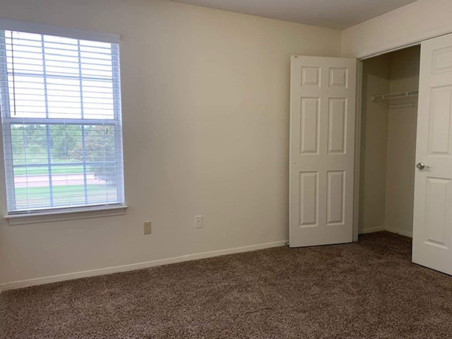 Horn Lake Apartment: 4375 Highway 51 North