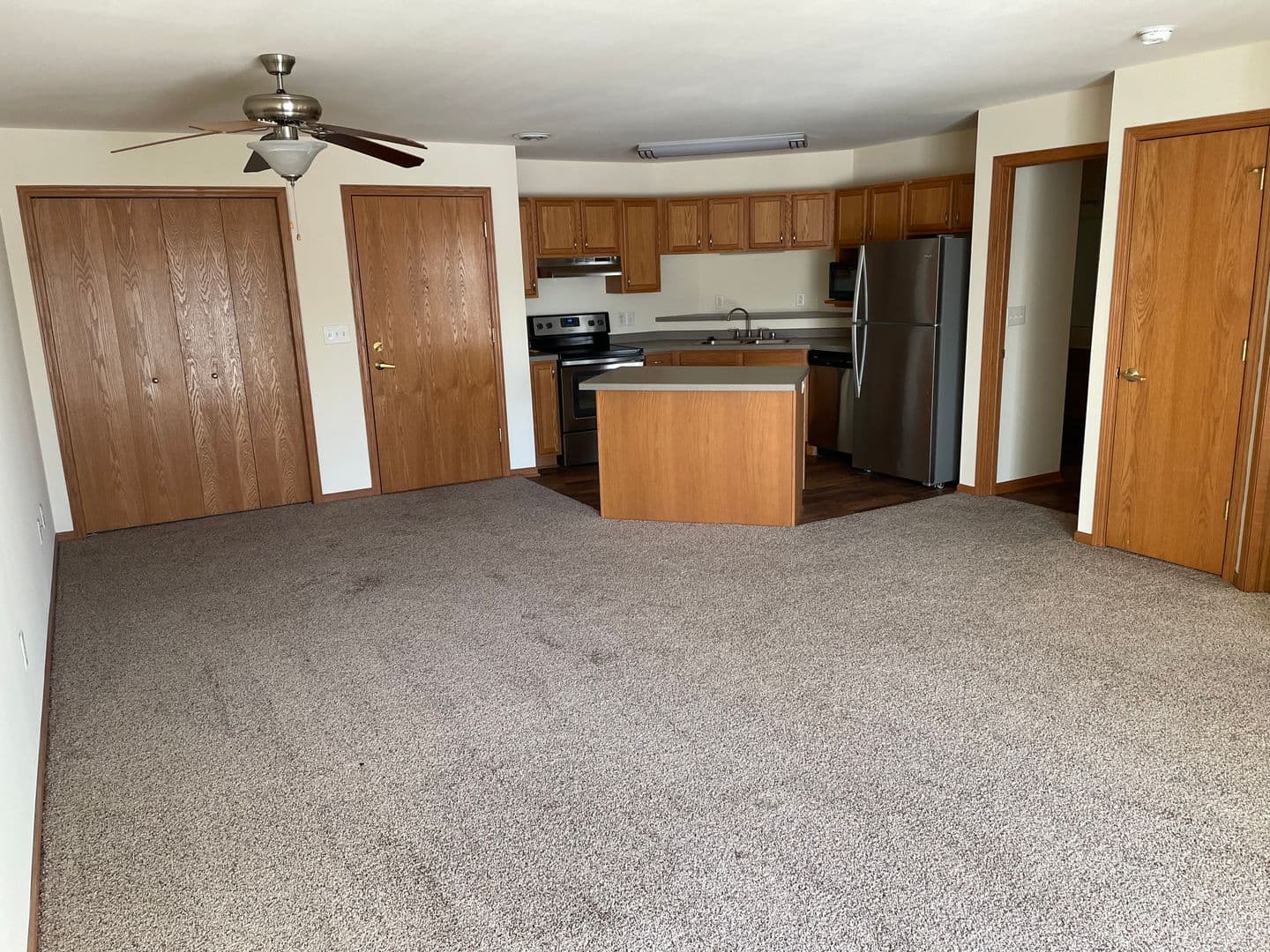 Madison Apartment: 925 Harrington Dr
