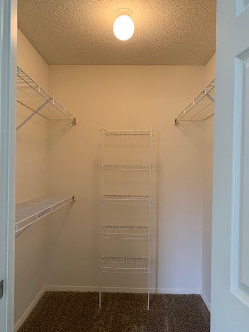 Horn Lake Apartment: 4375 Highway 51 North