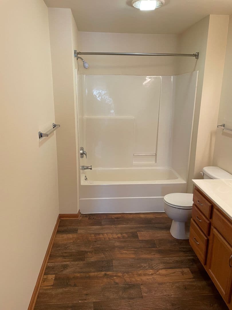Madison Apartment: 925 Harrington Dr