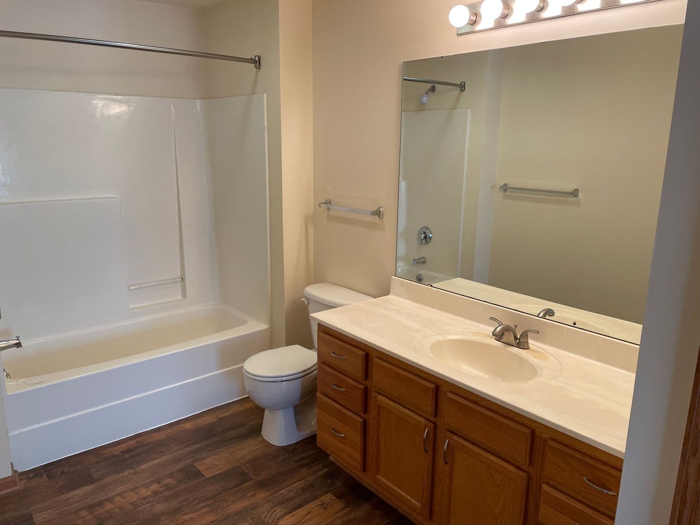 Madison Apartment: 925 Harrington Dr