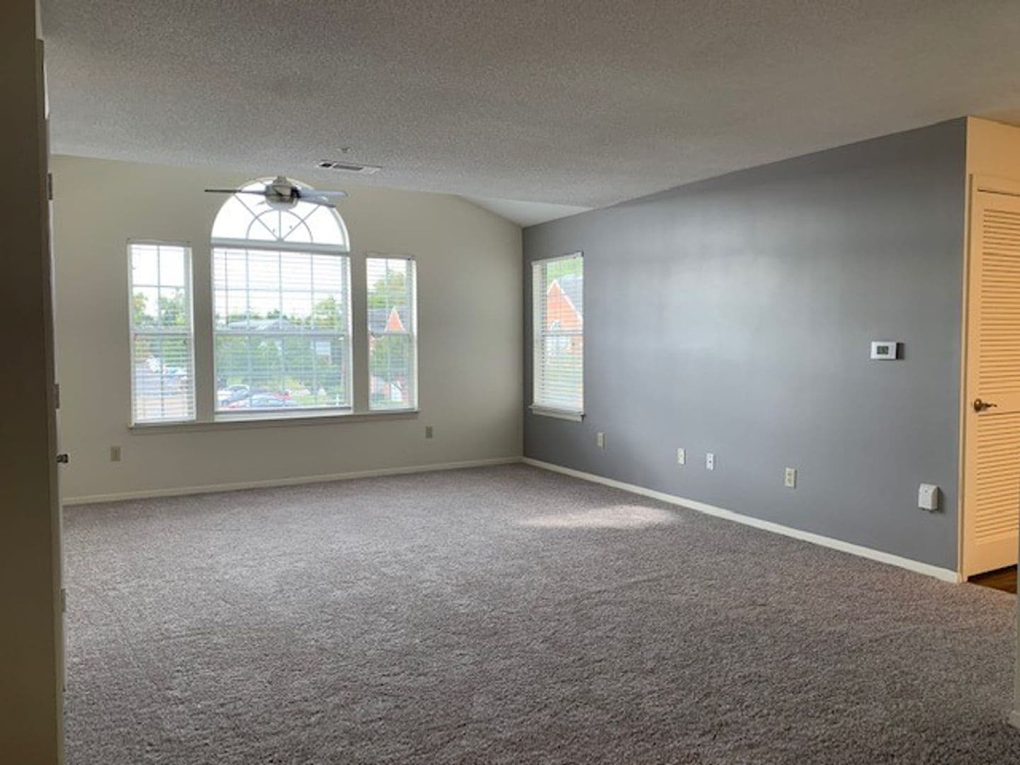 Horn Lake Apartment: 4375 Highway 51 North