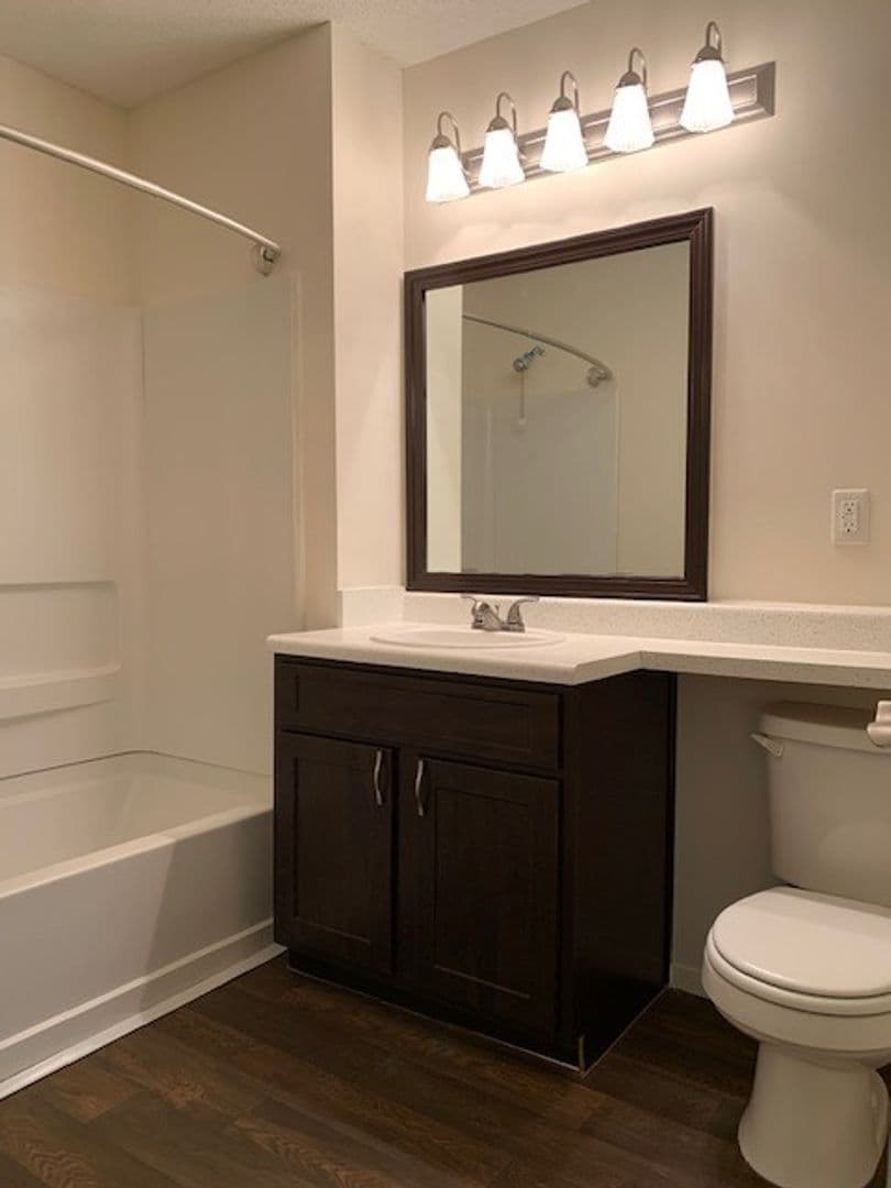 Horn Lake Apartment: 4375 Highway 51 North