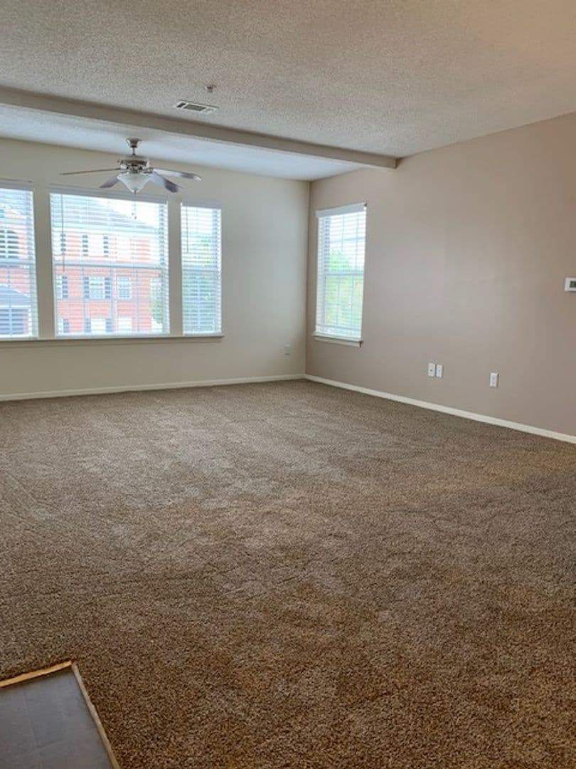Horn Lake Apartment: 4375 Highway 51 North