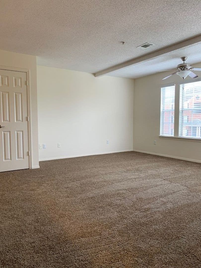 Horn Lake Apartment: 4375 Highway 51 North