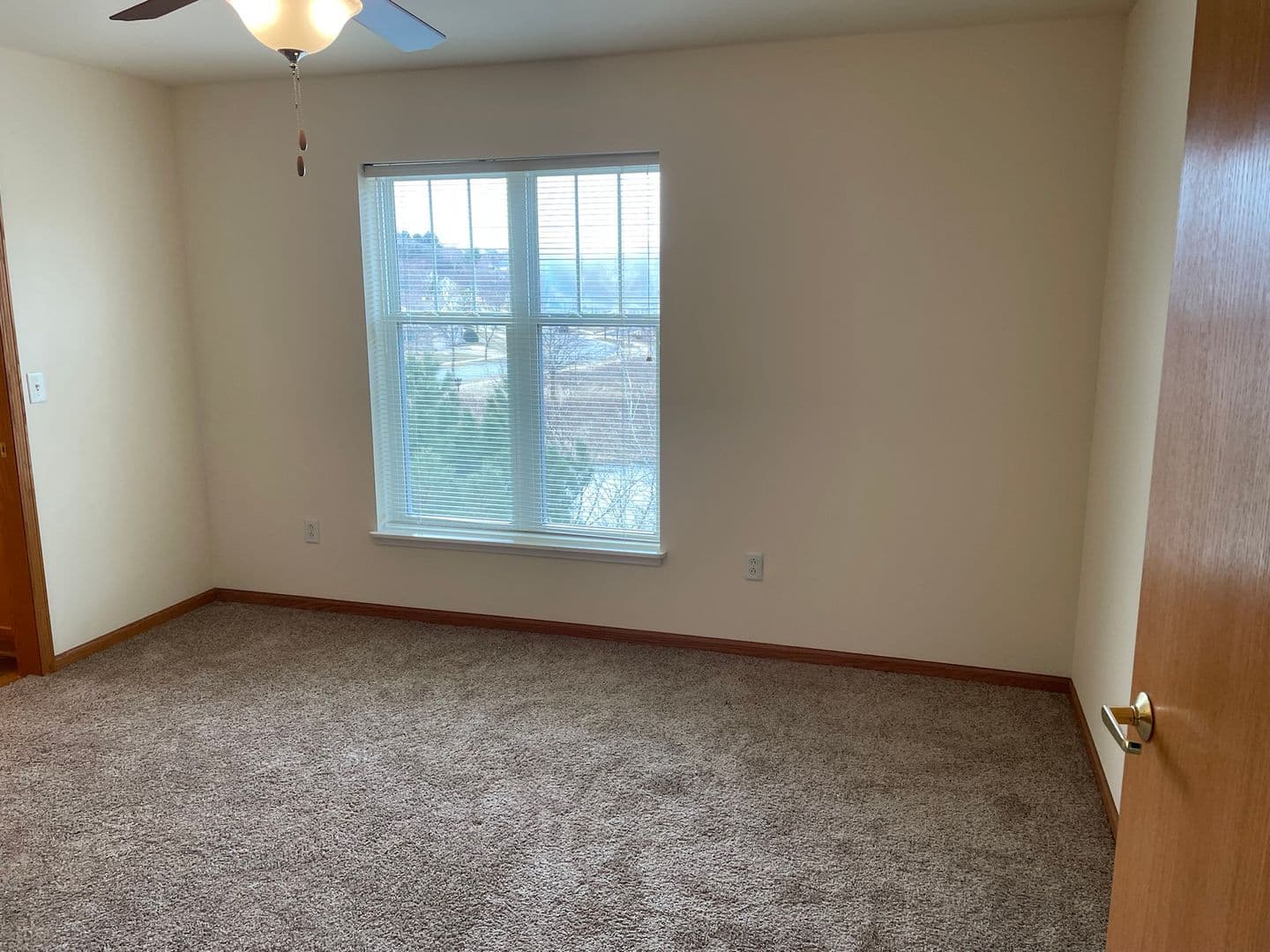 Madison Apartment: 925 Harrington Dr