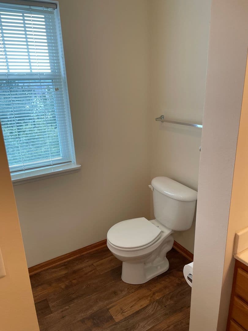 Madison Apartment: 925 Harrington Dr