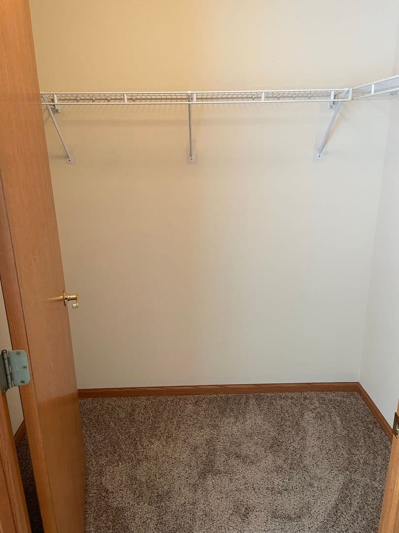 Madison Apartment: 925 Harrington Dr
