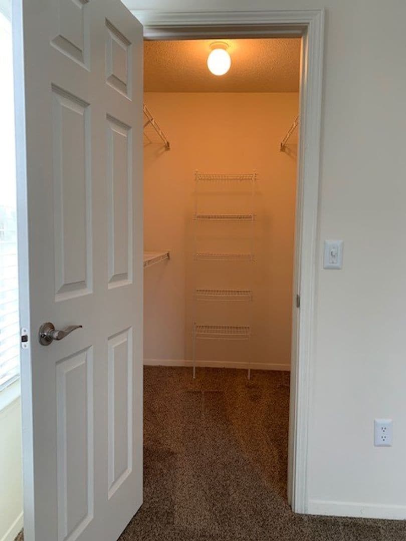 Horn Lake Apartment: 4375 Highway 51 North