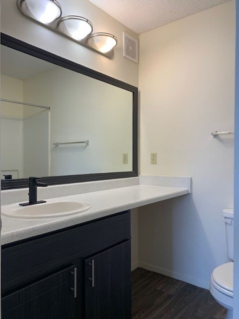 Horn Lake Apartment: 4375 Highway 51 North